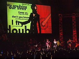 画像ギャラリー No.030のサムネイル画像 / 「PERSONA MUSIC FES 2013〜in日本武道館」をレポート。熱狂のステージに「来年はドーム！」の声も