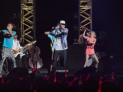 画像ギャラリー No.032のサムネイル画像 / 「PERSONA MUSIC FES 2013〜in日本武道館」をレポート。熱狂のステージに「来年はドーム！」の声も