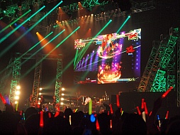 画像ギャラリー No.036のサムネイル画像 / 「PERSONA MUSIC FES 2013〜in日本武道館」をレポート。熱狂のステージに「来年はドーム！」の声も