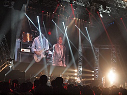 画像ギャラリー No.039のサムネイル画像 / 「PERSONA MUSIC FES 2013〜in日本武道館」をレポート。熱狂のステージに「来年はドーム！」の声も