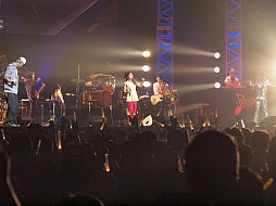画像ギャラリー No.043のサムネイル画像 / 「PERSONA MUSIC FES 2013〜in日本武道館」をレポート。熱狂のステージに「来年はドーム！」の声も