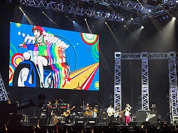 画像ギャラリー No.044のサムネイル画像 / 「PERSONA MUSIC FES 2013〜in日本武道館」をレポート。熱狂のステージに「来年はドーム！」の声も