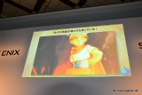 画像ギャラリー No.032のサムネイル画像 / 「誕生25周年 ドラゴンクエスト新作発表会 〜いま開かれる新たな扉〜」詳報レポート。堀井雄二氏をはじめとした開発スタッフが,「ドラゴンクエストX 目覚めし五つの種族 オンライン」の概要やコンセプトを説明