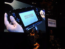 画像ギャラリー No.007のサムネイル画像 / Wii U版「ドラゴンクエストX」のオンラインプレイを実演。堀井雄二氏と齊藤陽介氏のスペシャルトークステージをレポート