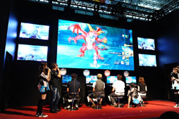画像ギャラリー No.006のサムネイル画像 / ［TGS 2013］「ドラゴンクエストX」のスクリーンショットのセンスを問う「メディア対抗フォトバトル」ステージが開催。勝負の行方は？