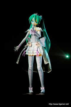画像ギャラリー No.013のサムネイル画像 / “ミクの日”前夜祭となる,ファン待望の「初音ミクライブパーティー2012(ミクパ♪)」が開催。全34曲の人気楽曲が披露された“ひる”公演をレポート