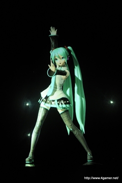 画像ギャラリー No.003のサムネイル画像 / 「初音ミクコンサート 最後のミクの日感謝祭」昼の部をレポート。クリプトン・フューチャー・メディア 伊藤博之社長のショートインタビューも掲載