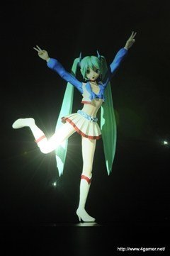 画像ギャラリー No.012のサムネイル画像 / 「初音ミクコンサート 最後のミクの日感謝祭」昼の部をレポート。クリプトン・フューチャー・メディア 伊藤博之社長のショートインタビューも掲載
