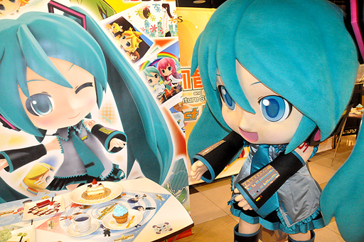 画像ギャラリー No.011のサムネイル画像 / KAITOとMEIKOのメニューが新たに追加。初音ミクの「Project mirai cafe」で開催された新メニュー試食会レポート
