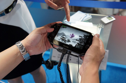 画像ギャラリー No.005のサムネイル画像 / ［TGS 2011］墨筆で何を描く？　PS Vita用ソフト「墨鬼 SUMIONI」は，“ひらめき”が攻略の鍵になりそうな新感覚のアクションゲームだ