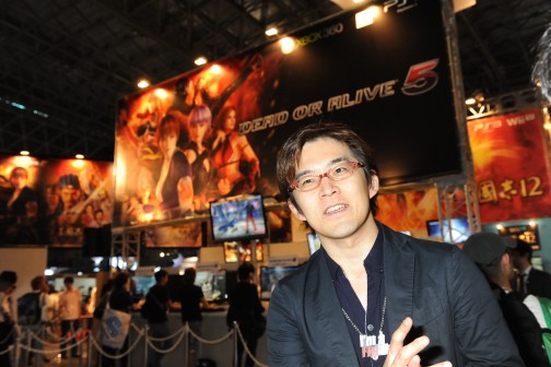 画像ギャラリー No.001のサムネイル画像 / ［TGS 2012］「うまい人」と「そうでもない人」の溝を埋めるには？ 「DEAD OR ALIVE 5」発売直前インタビュー。TGS 2012で早矢仕Pに手応えを聞いた