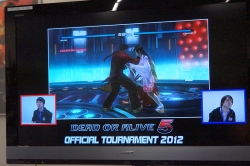 画像ギャラリー No.007のサムネイル画像 / PS Vita版実機デモも初披露。「DEAD OR ALIVE 5」初の公式全国大会,「Official Tournament 2012」レポート