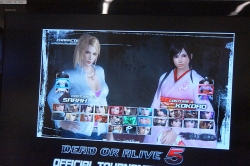 画像ギャラリー No.016のサムネイル画像 / PS Vita版実機デモも初披露。「DEAD OR ALIVE 5」初の公式全国大会,「Official Tournament 2012」レポート