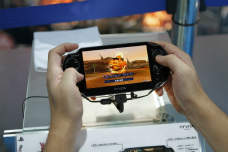 画像ギャラリー No.014のサムネイル画像 / ［TGS 2011］シンボルエンカウントの廃止によってゲームのテンポは急上昇。よりアクション性の高いRPGへと変貌した「LORD of APOCALYPSE」