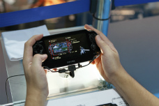 画像ギャラリー No.021のサムネイル画像 / ［TGS 2011］シンボルエンカウントの廃止によってゲームのテンポは急上昇。よりアクション性の高いRPGへと変貌した「LORD of APOCALYPSE」