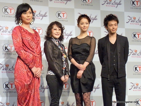 画像ギャラリー No.017のサムネイル画像 / ルビー・パーティーの新作「FabStyle」は襟川恵子氏がトータルプロデュース。完成披露会には佐々木希さんやミッツ・マングローブさんらがゲスト出演