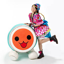 画像ギャラリー No.021のサムネイル画像 / ［TGS 2011］AKB48×太鼓の達人のコラボも発表！　YMCKも登場した，バンダイナムコゲームス「太鼓の達人10周年記念☆ドドーンと大発表会」をレポート