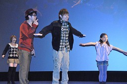 画像ギャラリー No.018のサムネイル画像 / 品川庄司と矢口真里さんも駆けつけた。「Kinect: ディズニーランド・アドベンチャーズ」発売記念イベントをレポート。新作「Rush」情報も公開