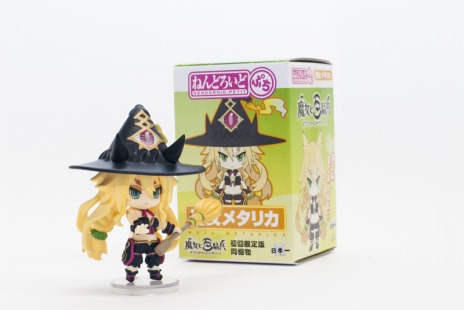 画像ギャラリー No.004のサムネイル画像 / 「魔女と百騎兵」,初回限定版には大ボリュームの設定資料や2枚組のサウンドトラックCD,「魔女メタリカ」のねんどろいどぷちが付属