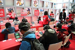 画像ギャラリー No.005のサムネイル画像 / 「次世代ワールドホビーフェア '13 Winter」東京大会が幕張メッセにて開催中。レベルファイブの新作「妖怪ウォッチ」のプレイアブル出展もあり
