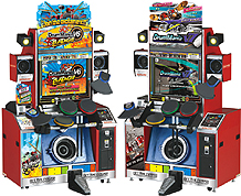 画像ギャラリー No.012のサムネイル画像 / 「GuitarFreaksXG3」「DrumManiaXG3」が本日より順次稼働。オンラインマッチングやアバターを実装してコミュニケーション要素を強化したシリーズ最新作