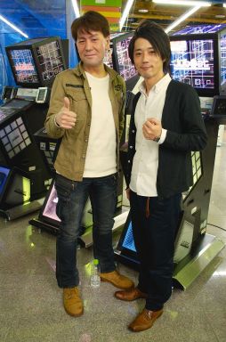 画像ギャラリー No.006のサムネイル画像 / 「ギタドラ」と「jubeat」の全国チャンピオンが決定した「KONAMI Arcade Championship 2012」決勝ラウンドの模様をレポート