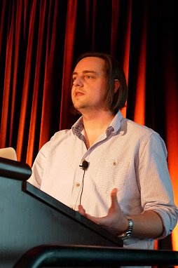 画像ギャラリー No.001のサムネイル画像 / ［GDC 2014］「Grand Theft Auto V」の臨場感を陰で支えるサウンド技術に，集まったオーディオマン達も驚き