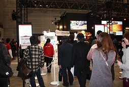 画像ギャラリー No.005のサムネイル画像 / ［AOU2012］音ゲーのKONAMIが生んだ体感リズムゲームがアーケード版で登場。「DanceEvolution ARCADE」ディレクターに聞くその魅力とは