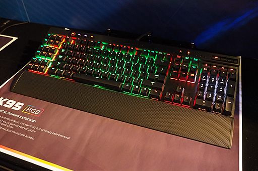 画像ギャラリー No.003のサムネイル画像 / ［COMPUTEX］光るキーボードはここまできた。七色に変わる「Cherry MX RGB」搭載のCorsair製モデルが発売へ
