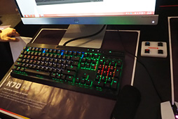 画像ギャラリー No.006のサムネイル画像 / ［COMPUTEX］七色に光るCherry MXキースイッチ搭載キーボードは，なぜCorsairから登場するのか。CherryとCorsairの担当者に聞く