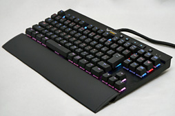 画像ギャラリー No.011のサムネイル画像 / 「Cherry MX RGB」搭載のCorsair製ゲーマー向けキーボード「K65 RGB」を試す。「光り方を徹底的にカスタマイズできる」とは，こういうことだ!?
