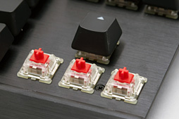 画像ギャラリー No.014のサムネイル画像 / 「Cherry MX RGB」搭載のCorsair製ゲーマー向けキーボード「K65 RGB」を試す。「光り方を徹底的にカスタマイズできる」とは，こういうことだ!?