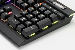 画像ギャラリー No.003のサムネイル画像 / 【PR】文句なしに多機能&高性能。Corsairの「K95 RGB PLATINUM」は現状究極の全部入りゲーマー向けキーボードだ