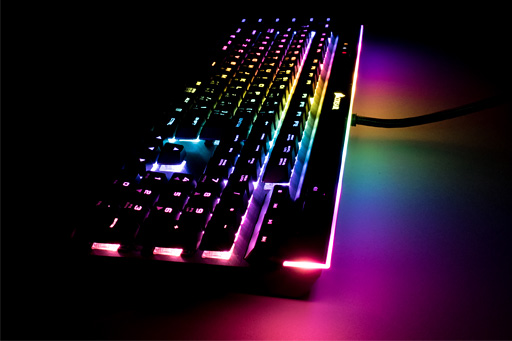 画像ギャラリー No.005のサムネイル画像 / 【PR】文句なしに多機能&高性能。Corsairの「K95 RGB PLATINUM」は現状究極の全部入りゲーマー向けキーボードだ