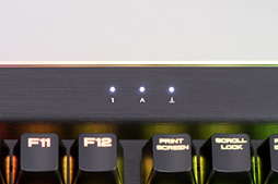 画像ギャラリー No.010のサムネイル画像 / 【PR】文句なしに多機能&高性能。Corsairの「K95 RGB PLATINUM」は現状究極の全部入りゲーマー向けキーボードだ