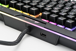 画像ギャラリー No.019のサムネイル画像 / 【PR】文句なしに多機能&高性能。Corsairの「K95 RGB PLATINUM」は現状究極の全部入りゲーマー向けキーボードだ