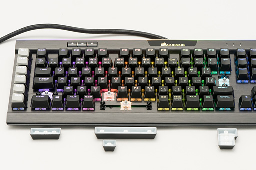画像ギャラリー No.023のサムネイル画像 / 【PR】文句なしに多機能&高性能。Corsairの「K95 RGB PLATINUM」は現状究極の全部入りゲーマー向けキーボードだ