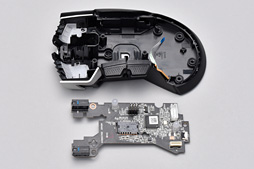 画像ギャラリー No.029のサムネイル画像 / Corsairの新型マウス「GLAIVE RGB」レビュー。「交換式左サイドパネル採用のIE3.0クローン」をじっくり使ってみた