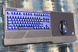 画像ギャラリー No.004のサムネイル画像 / ［CES 2018］2018年のCorsairは「ケーブルからの解放」がキーワード。ワイヤレスのゲーマー向けキーボードやマウスが発売に