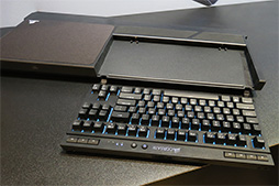 画像ギャラリー No.012のサムネイル画像 / ［CES 2018］2018年のCorsairは「ケーブルからの解放」がキーワード。ワイヤレスのゲーマー向けキーボードやマウスが発売に