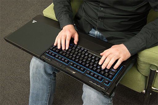 画像ギャラリー No.034のサムネイル画像 / 【PR】Corsairが満を持して放つワイヤレス10キーレスキーボード「K63 Wireless」は，謳い文句どおりの高機能＆低遅延が魅力