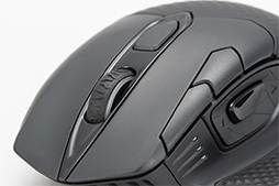 画像ギャラリー No.020のサムネイル画像 / 【PR】接続も充電もワイヤレスなCorsair製マウス「DARK CORE RGB SE」を試す。ケーブルに縛られないゲームライフはとことん快適だ