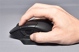 画像ギャラリー No.029のサムネイル画像 / 【PR】接続も充電もワイヤレスなCorsair製マウス「DARK CORE RGB SE」を試す。ケーブルに縛られないゲームライフはとことん快適だ