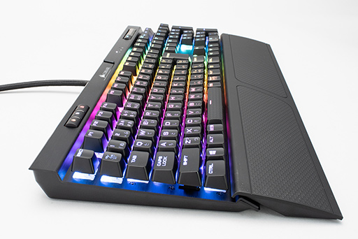 画像ギャラリー No.007のサムネイル画像 / 【PR】進化を続けるCorsair製最新キーボード「K70 RGB MK.2」には,ゲーマーに必要なすべてが揃っている