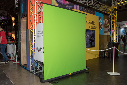 画像ギャラリー No.003のサムネイル画像 / ［TGS 2018］Corsairのクロマキー合成用緑シートが配信用にかなり便利そう
