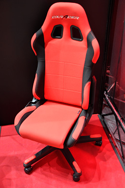 画像ギャラリー No.010のサムネイル画像 / ［TGS 2018］徳岡正肇がゲーマー向けチェアを座り比べ。会場にあったゲーマー向けの椅子に片っ端から腰掛けてみた