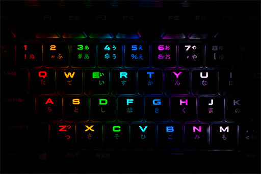 画像ギャラリー No.033のサムネイル画像 / 【PR】低背Cherry軸を採用したCorsair製キーボード「K70 RGB MK.2 LOW PROFILE」は高速入力重視のゲーマー向け新定番だ