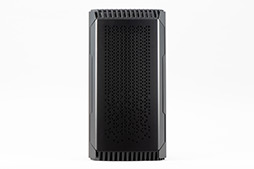 画像ギャラリー No.007のサムネイル画像 / 【PR】コンパクトで静音なゲームPC「CORSAIR ONE i160」は,4Kゲーム時代に最適なゲームマシンだ