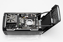 画像ギャラリー No.016のサムネイル画像 / 【PR】コンパクトで静音なゲームPC「CORSAIR ONE i160」は,4Kゲーム時代に最適なゲームマシンだ