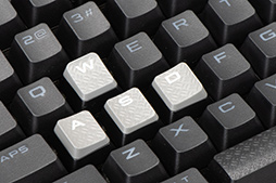 画像ギャラリー No.018のサムネイル画像 / 【PR】Corsairのフルキーボード「K95 RGB PLATINUM XT SPEED」を試す。マクロキーで配信ソフトを操作する「Stream Deck」は思いのほか便利だ